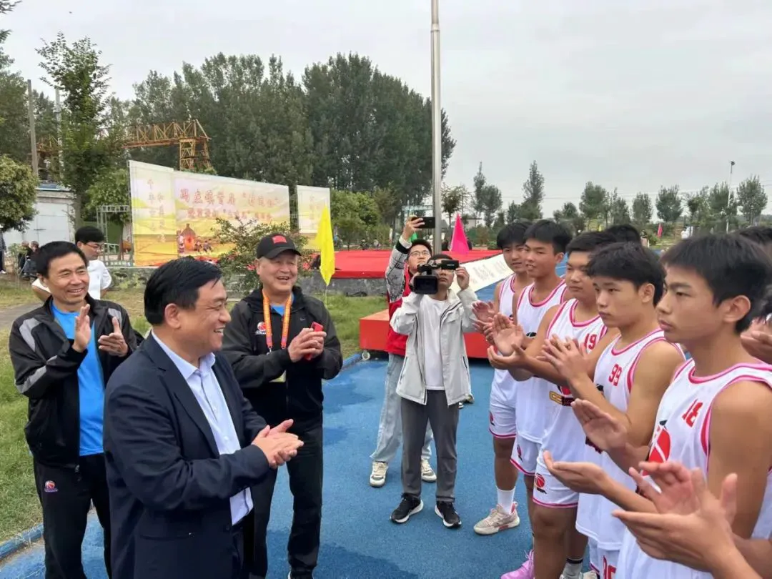 篮球训练方法50集视频讲解_1